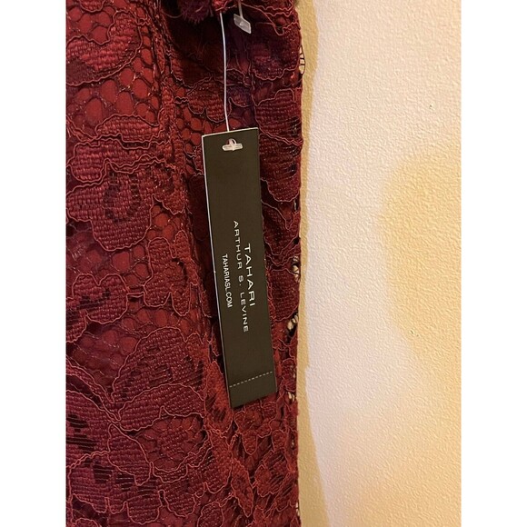 Tahari Top Blouse Women Size 2X Red Short Sleeves Round Neck Pullover - Picture 2 of 4